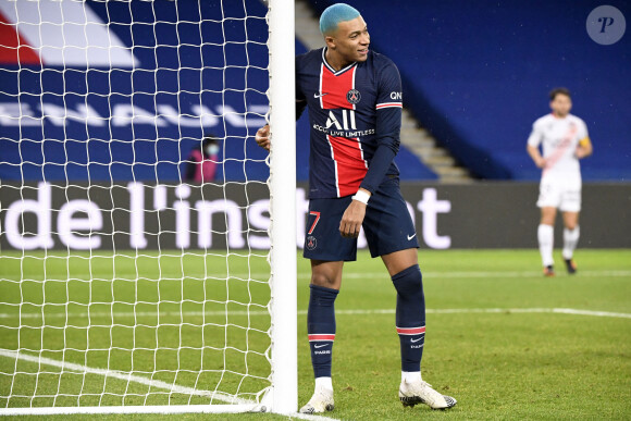 Kylian Mbappé lors du match de football PSG - Lorient (2-0) en ligue 1 Uber Eats au Parc des Princes à Paris le 16 décembre 2020. © FEP / Panoramic / Bestimage