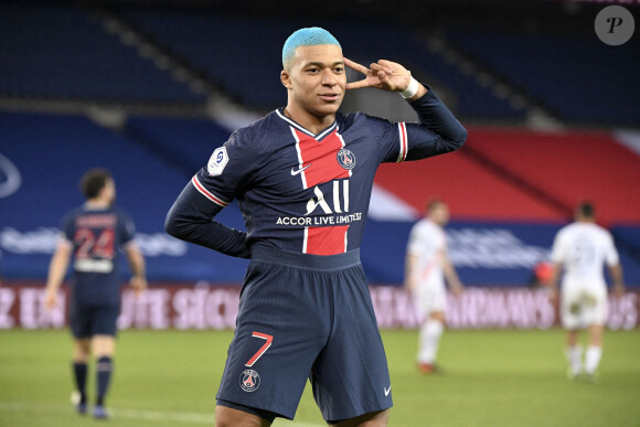 Kylian Mbappé lors du match de football PSG - Lorient (2-0) en ligue 1 Uber Eats au Parc des Princes à Paris le 16 décembre 2020. © FEP / Panoramic / Bestimage