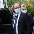 Exclusif - François Hollande quitte les studios de Radio France à Paris, le 2 novembre 2020.   