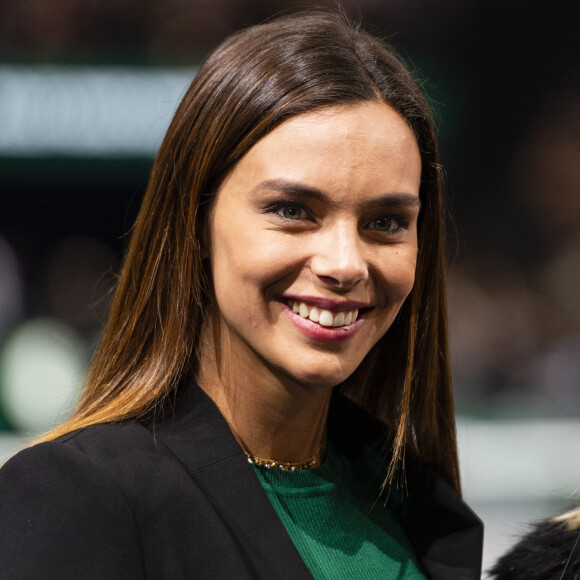 Marine Lorphelin (Miss France 2013) assiste au match "Rafael Nadal - Adrian Mannarino (7/5-6/4)" lors du tournoi Rolex Paris Masters 2019. © Perusseau-Veeren/Bestimage