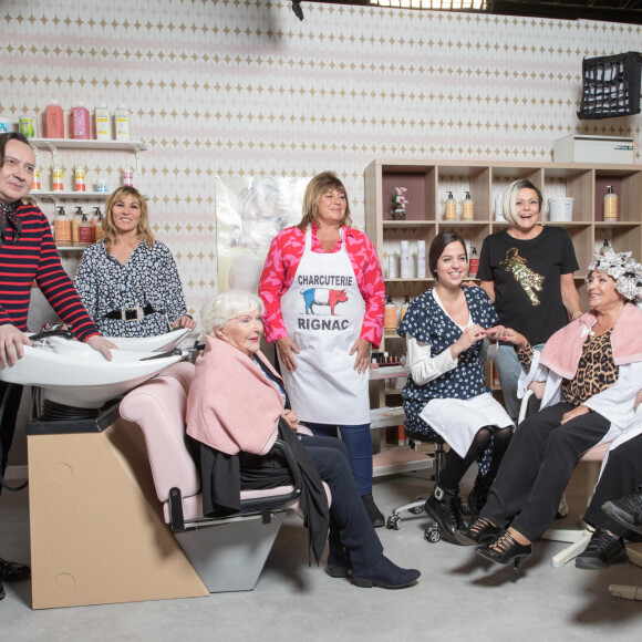 Exclusif - Michel Fau, Mathilde Seigner, Line Renaud, Michèle Bernier, Anouchka Delon, Muriel Robin, Françoise Fabian, Mimie Mathy - Sketch Le salon de coiffure - Backstage de l'enregistrement de l'émission "I love you coiffure" de M.Robin. Le 8 janvier 2020 © Cyril Moreau / Bestimage