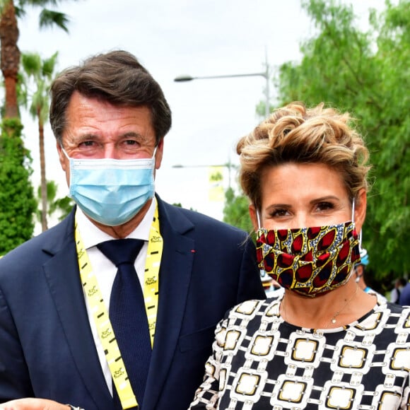 Christian Estrosi, le maire de Nice, et sa femme Laura Tenoudji Estrosi durant le 1er jour du Tour de France 2020 à Nice, le 29 août 2020. Un tour de France placé sous des mesures sanitaires strictes en période de COVID-19. © Bruno Bebert / Bestimage