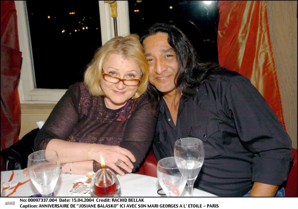 Josiane Balasko parle de son mari George Aguilar à Paris le 15 avril 2004