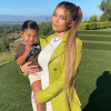 Kylie Jenner et sa fille Stormi, au printemps dernier.