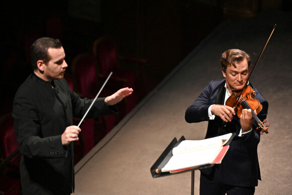 Lionel Bringuier et Renaud Capuçon - durant un concert gratuit de l'Orchestre Philharmonique de l'Opéra Nice Côte d'Azur dans l'opéra à Nice le 29 août 2020.