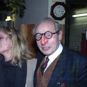 Archives - Véronique Sanson avec ses parents Colette et René Sanson lors de sa tournée en 1994 en Suisse. © Patrick Carpentier / Bestimage