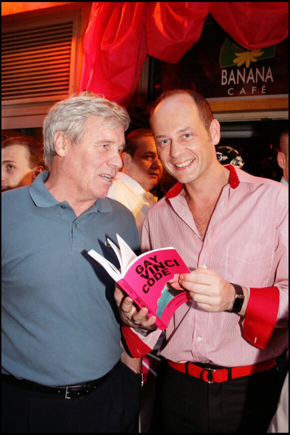 Bruno Masure et Alain Bouzigues - Soirée au Banana Café à l'occasion de la sortie de deux livres "Gay Vinci Code" de Pascal Floretto et "La Castafiore" d'Albert Algoud.