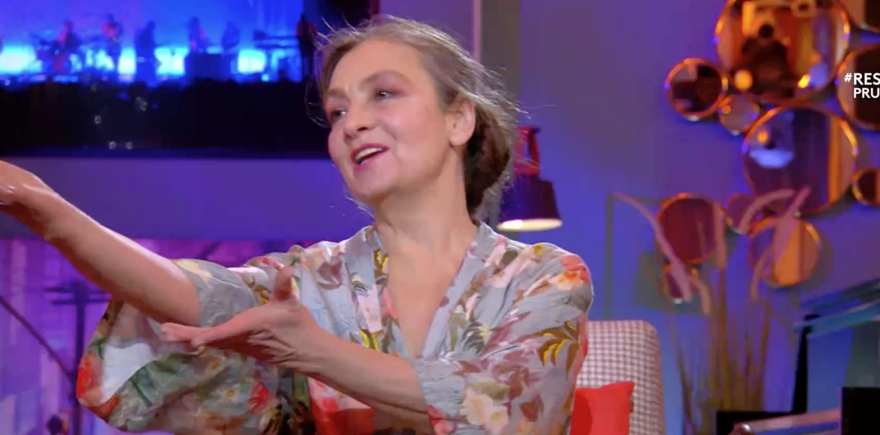La Vérité Est Au Bout Du Couloir Emission Catherine Ringer brûle de fierté pour son fils Raoul Chichin, un