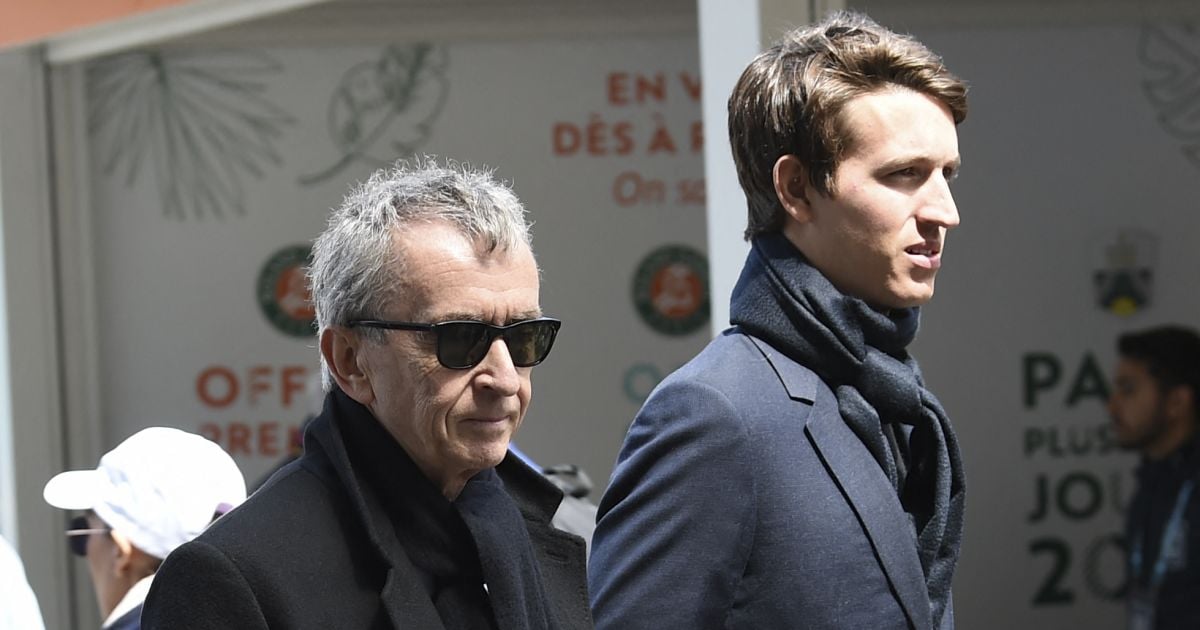 Bernard Arnault et son fils Alexandre - Célébrités dans les tribunes des internationaux de ...