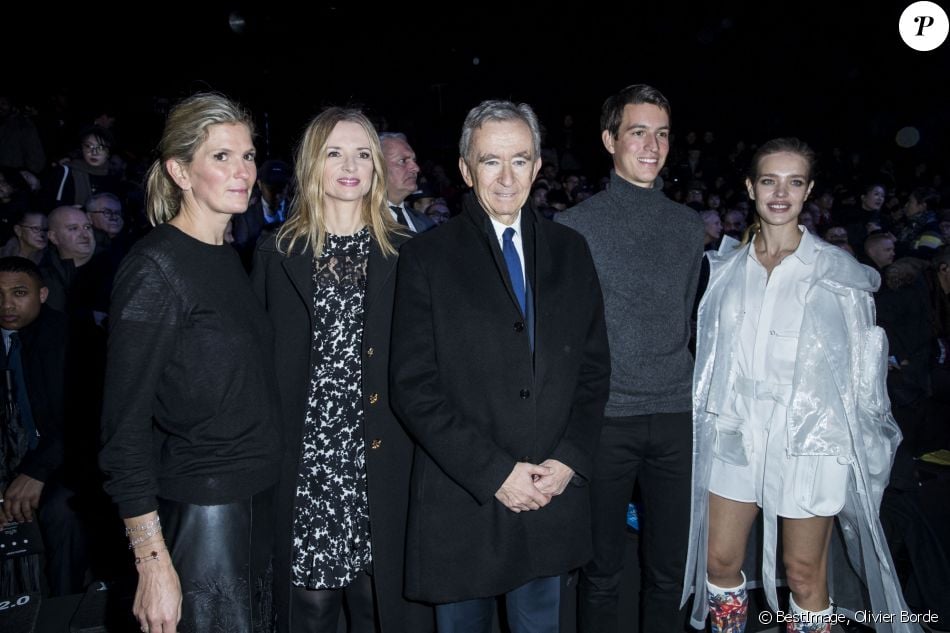 Delphine Arnault, Bernard Arnault, Alexandre Arnault et Natalia Vodianova - People au défilé de mode Hommes automne-hiver 2019/2020 "Louis Vuitton" à Paris. Il y a deux ans © Olivier Borde / Bestimage