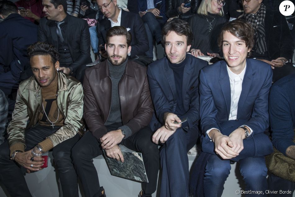 Neymar Jr, Kevin Trapp, Antoine et Alexandre Arnault - Front row du défilé de mode " Louis Vuitton " Hommes Automne-Hiver 2018 au Palais Royal à Paris. Le 18 janvier 2018 © Olivier Borde / Bestimage