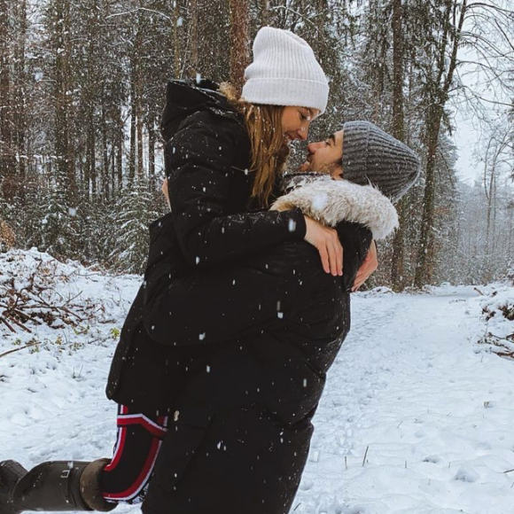 Ilona Smet et son petit ami en vacances à la montagne. Décembre 2020.