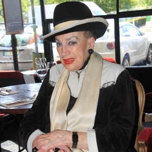 Exclusif - Geneviève de Fontenay - Déjeuner à la brasserie Les Fontaines à Paris. Le 9 juillet 2020 © Baldini / Bestimage 