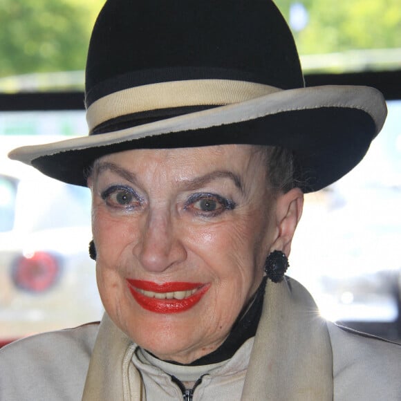 Exclusif - Geneviève de Fontenay - Déjeuner à la brasserie Les Fontaines à Paris. Le 9 juillet 2020 © Baldini / Bestimage 