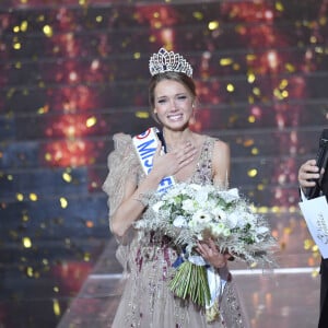 Miss Normandie : Amandine Petit gagnante de Miss France 2021.