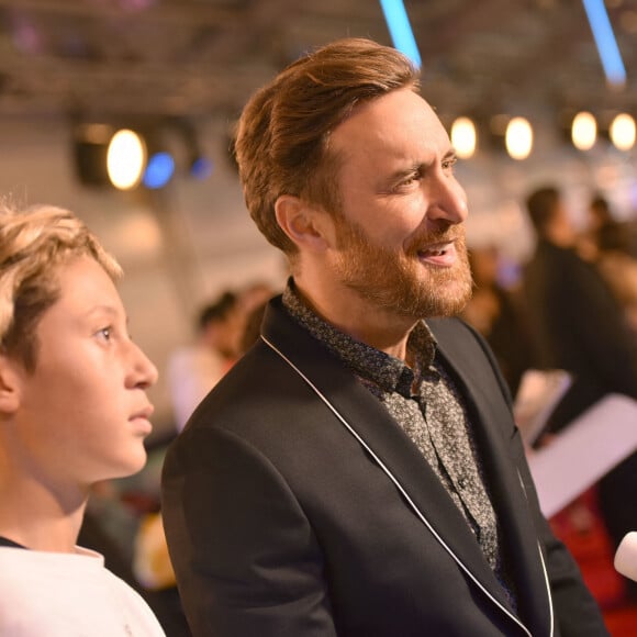 David Guetta et son fils Tim Elvis à la soirée MTV Europe Music Awards au Arena Wembley à Londres, le 12 novembre 2017 © CPA/Bestimage