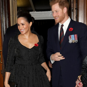 Info - Meghan Markle et le prince Harry, derniers engagements au Royaume-Uni cette semaine - Le prince Harry, duc de Sussex, et Meghan Markle, duchesse de Sussex - La famille royale assiste au Royal British Legion Festival of Remembrance au Royal Albert Hall à Kensington, Londres, le 9 novembre 2019.