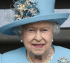 La reine Elisabeth II d'Angleterre et la présidente Maltaise Marie-Louise Coleiro Preca visitent l'hippodrome de Marsa, La Valette, Malte le 28 novembre 2015. 