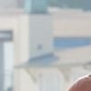 Exclusif - Rob Lowe se balade torse-nu sur la plage de Santa Barbara à Los Angeles pendant l'épidémie de coronavirus (Covid-19). Le 23 août 2020