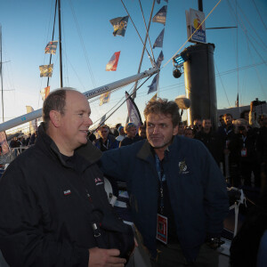 Exclusif - Le prince Albert II de Monaco, le baron Benjamin de Rothschild - Le prince Albert II de Monaco et Pierre Casiraghi à bord du monocoque "Gitana", la veille du départ du "Vendée Globe" aux Sables d'Olonne le 5 novembre 2016.