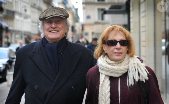 Claude Rich et sa femme Catherine - Obsèques de Bernard Dheran à l'&glise St Roch à Paris. Le 5 février 2012.