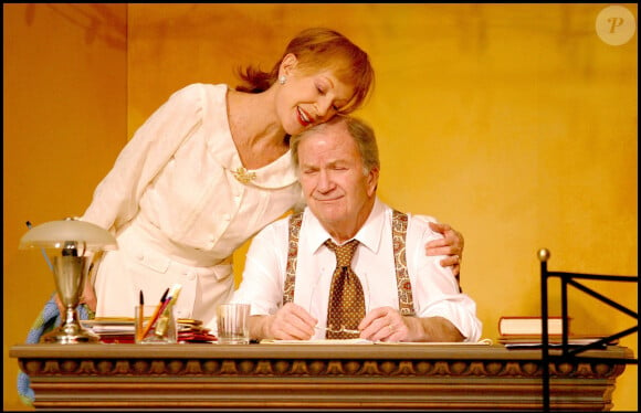 Catherine Rich et Pierre Mondy - Filage de la pièce "Le Sénateur Fox" au Théâtre Saint-Martin.