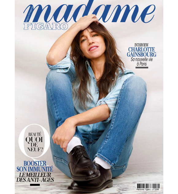 Suzanne Lindon dans le magazine "Madame Figaro" du 15 janvier 2021.