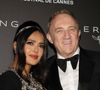 Salma Hayek Pinault et François-Henri Pinault - Photocall de la soirée Kering "Women In Motion Awards", Place de la Castre, lors du 72e Festival International du Film de Cannes. © Denis Guignebourg / Bestimage