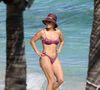 Exclusif - Jennifer Lopez profite d'un après-midi ensoleillé à la plage lors de vacances aux Îles Turques-et-Caïques. Au mois de janvier.