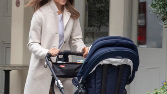 Pippa Middleton enceinte : promenade en manteau Zara recyclé... mais sans masque !