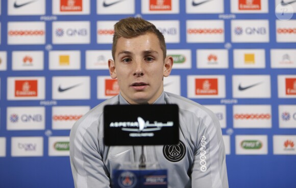Lucas Digne en conférence de presse au Camps des Loges avant le match Lille-Psg à Saint-Germain-en-Laye le 2 décembre 2014.