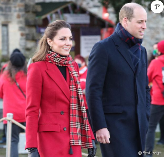 Le prince William, duc de Cambridge, Catherine Kate Middleton, duchesse de Cambridge lors d'une visite du chateau de Cardiff.