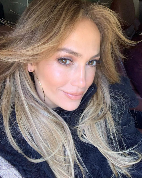 Jennifer Lopez a recadré une internaute qui l'a accusée d'avoir subi "des tonnes de Botox".