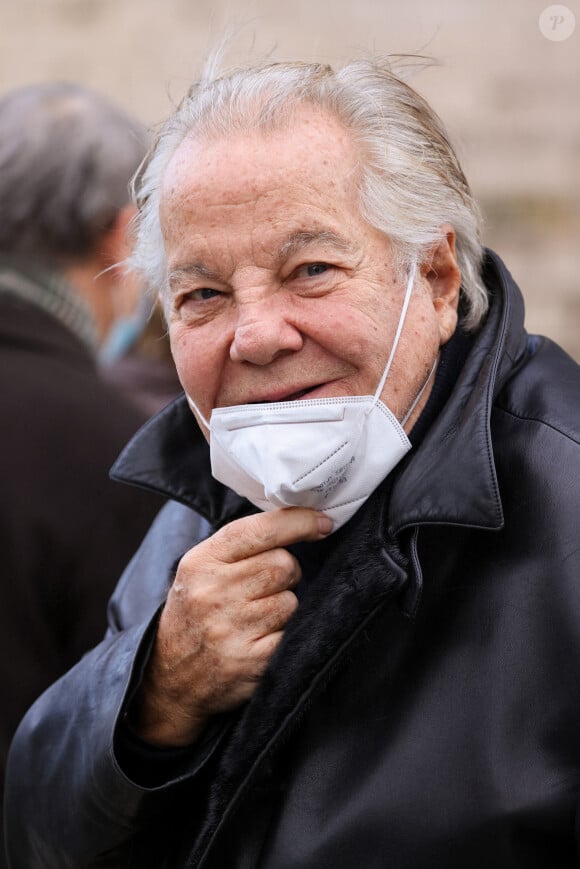 Massimo Gargia - Arrivées à la messe anniversaire à la mémoire de Pierre Cardin en l'église de La Madeleine à Paris. Le 29 janvier 2021