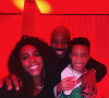Kelly Rowland, son mari Tim Weatherspoon et leur fils Titan. Janvier 2021.