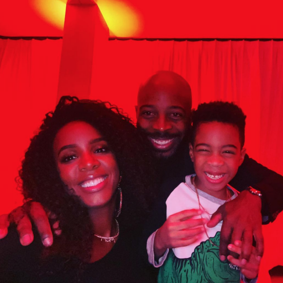 Kelly Rowland, son mari Tim Weatherspoon et leur fils Titan. Janvier 2021.