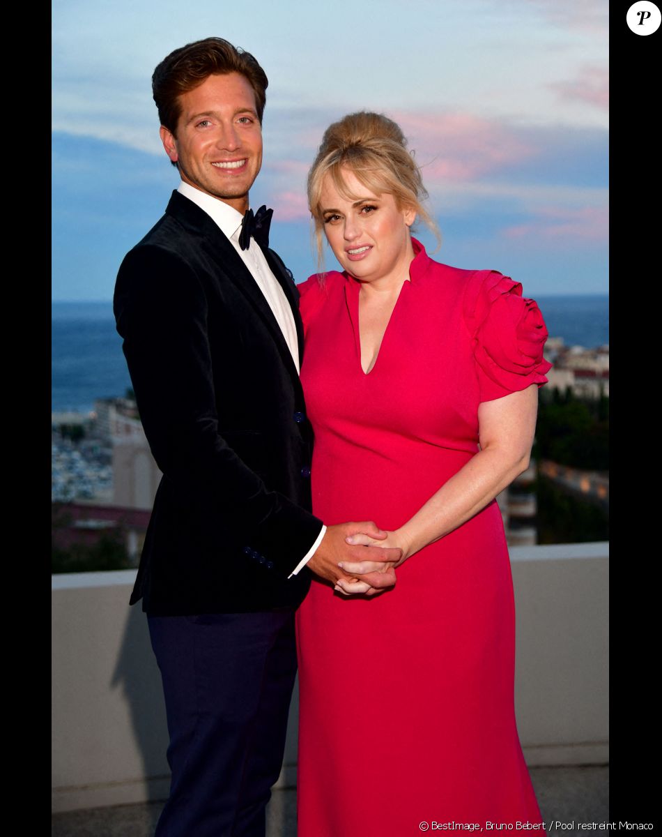 Exclusif - Rebel Wilson, l'actrice, scénariste et humoriste de stand-up australienne, et son compagnon, Jacob Busch durant le vernissage de l'exposition "Miró, la peinture au défi " au Nouveau musée national de Monaco (NMNM), le 25 septembre 2020. À travers l'exposition, on remonte le cours de la vie de Joan Miró, né à Barcelone en 1893. L'artiste, parmi les plus influents du XXe siècle, a ensuite vécu à Mont-roig en Catalogne, à Paris, Majorque, New York et même au Japon. © Bruno Bebert / Pool restreint Monaco / Bestimage