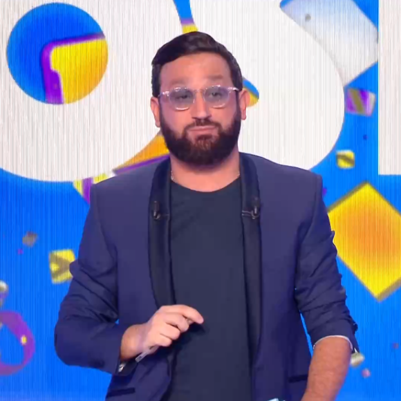 Cyril Hanouna exclut sa chroniqueuse Kelly Vedovelli du plateau de "Touche pas à mon poste" - 2 février 2021, C8