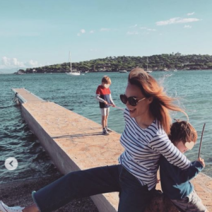 Mélanie Maudran en couple avec Thierry Ascione, ancien joueur de tennis devenu depuis coach de joueurs tels que Jo-Wilfried Tsonga ou Lucas Pouille, est maman de Tom et Léo, nés en 2014 et 2015.
