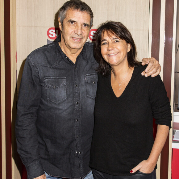 Exclusif - Julien Clerc, Valérie Expert lors de la 500ème de l'émission Média 10h/12h de Valérie Expert sur Sud Radio à Paris, le 29 novembre 2019.  ©Jack Tribeca/Bestimage 