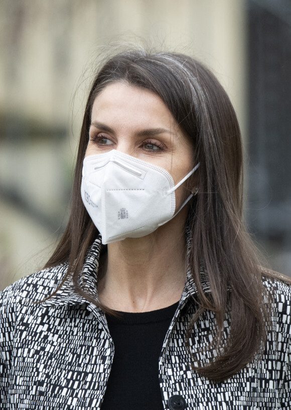 La reine Letizia d'Espagne arrive pour une réunion de la fondation pour l'aide contre la toxicomanie au siège de la FAD à Madrid, Espagne, le 2 février 2021.