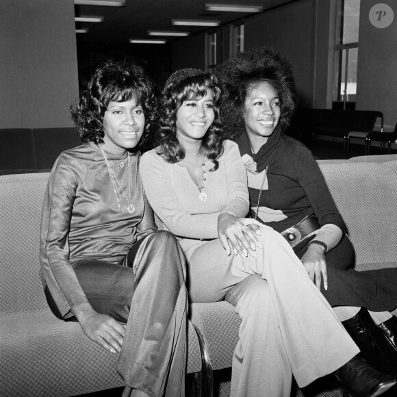 Jean Terrell, Cindy Birdsong et Mary Wilson du groupe The Supremes, à Londres en novembre 1971.