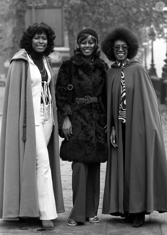 Jean Terrell, Cindy Birdsong et Mary Wilson du groupe The Supremes, à Londres en novembre 1971.