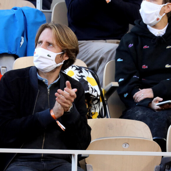 Mathieu Vergne et sa femme Ophélie Meunier dans les tribunes lors des internationaux de tennis Roland Garros à Paris le 9 octobre 2020. © Dominique Jacovides / Bestimage