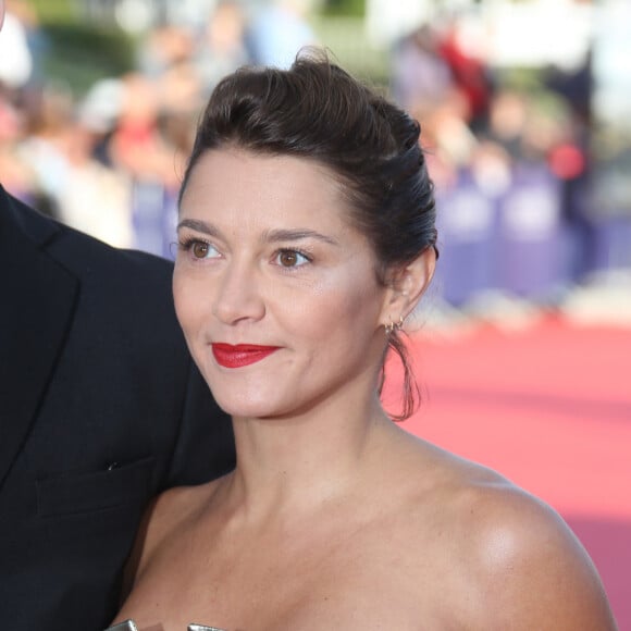 Emma De Caunes - Tapis rouge de la cérémonie d' ouverture du 43 ème Festival Américain de Deauville Le 01 Septembre 2017 ©Denis Guignebourg / Agence Bestimage 