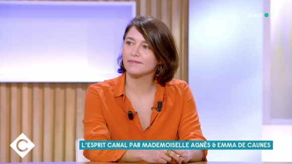 Emma de Caunes dans l'émission "C à vous" sur France 5.