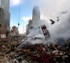 Deux avions ont percuté les tours du World Trade Center à Manhattan, le 11 septembre 2001.