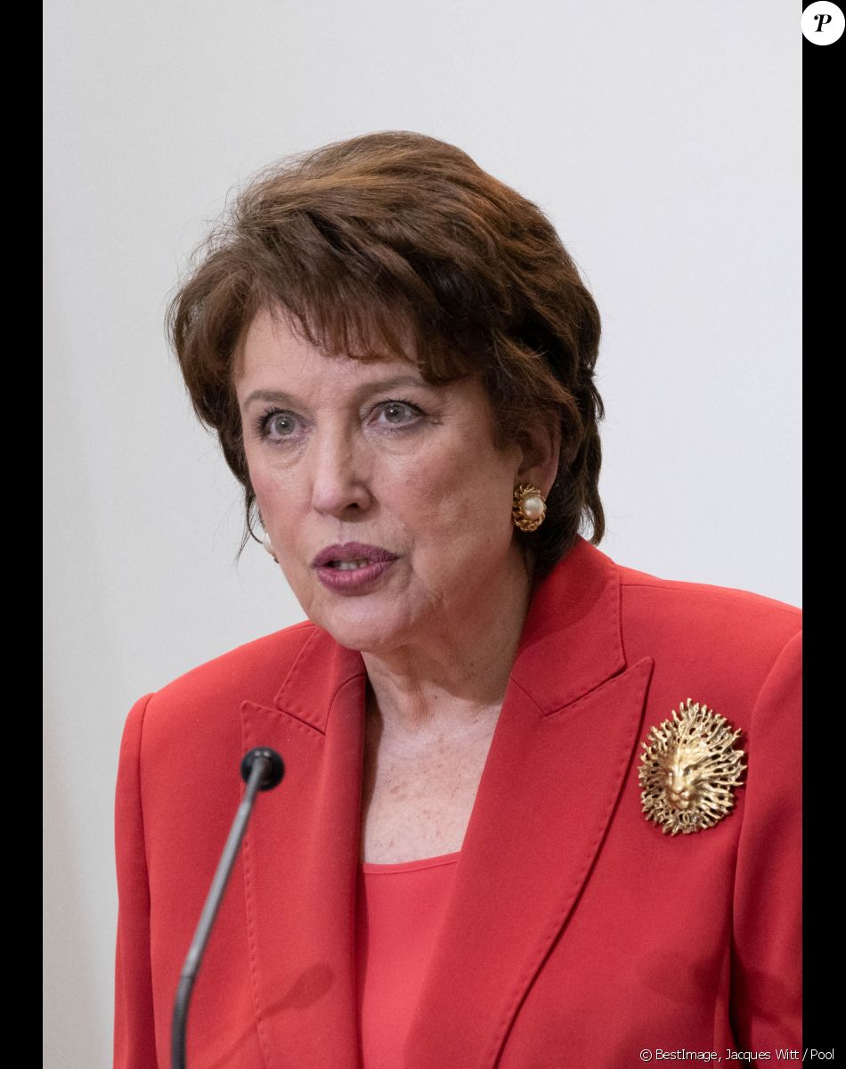 Roselyne Bachelot, ministre de la culture lors de la conférence de presse du premier ministre concernant la mise en place de moyens de lutte contre l'épidémie de coronavirus (COVID-19) et sur la stratégie de vaccination le 14 janvier 2021. © Jacques Witt / Pool / Bestimage