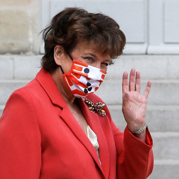 Roselyne Bachelot, ministre de la Culture à la sortie du conseil des ministres de rentrée du 26 août 2020, au palais de l'Elysée à Paris. © Stéphane Lemouton / Bestimage