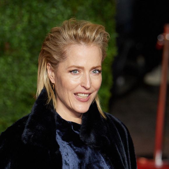 Gillian Anderson - Les célébrités lors de l'avant-première de la troisième saison de la série 'The Crown' à Londres, le 13 novembre 2019.